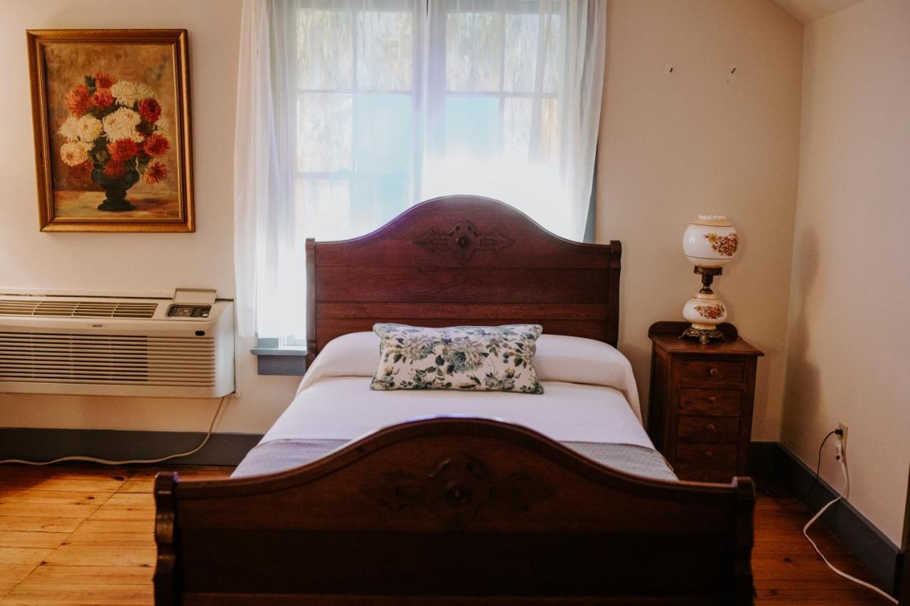 Maison Mouton Bed & Breakfast Lafayette Exterior photo