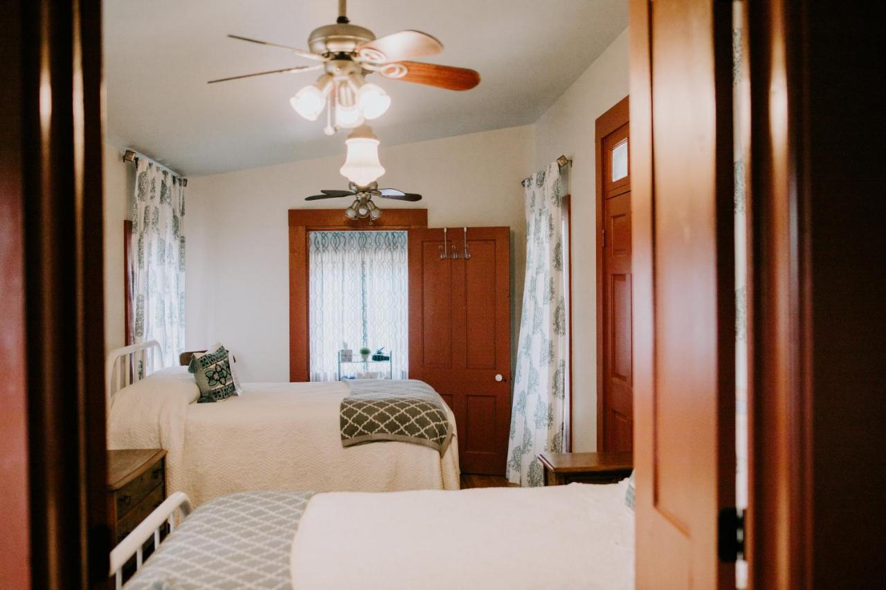Maison Mouton Bed & Breakfast Lafayette Exterior photo